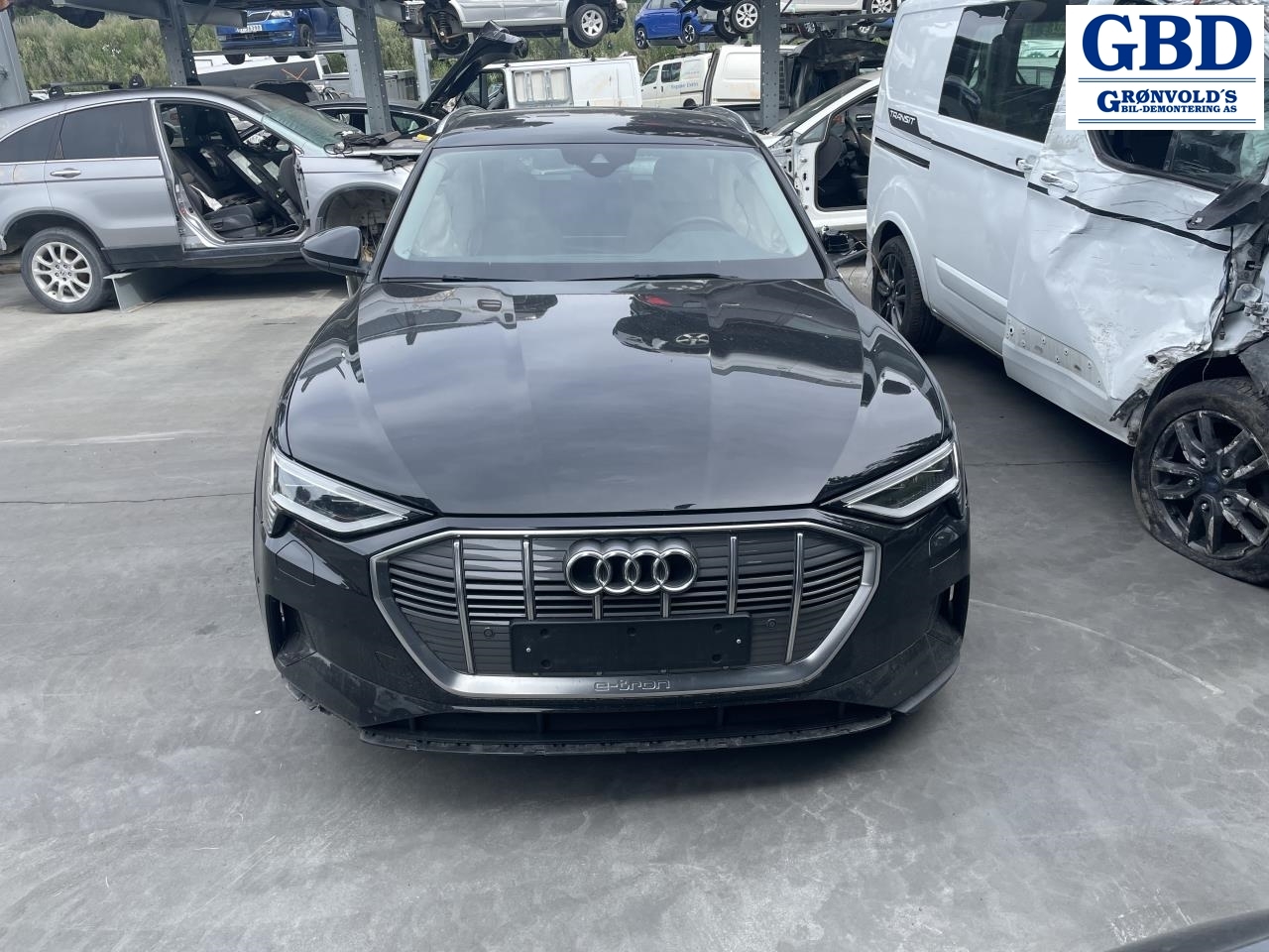 Audi e-tron, 2018-(|0EF901091BB)