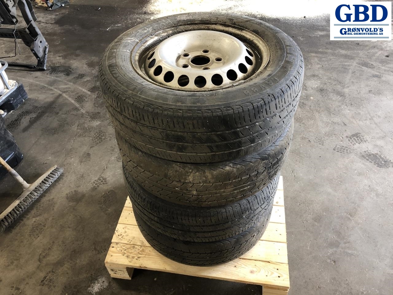 Mercedes Sprinter, 2006-2013 (906, Fase 1)(|205/65-16C)