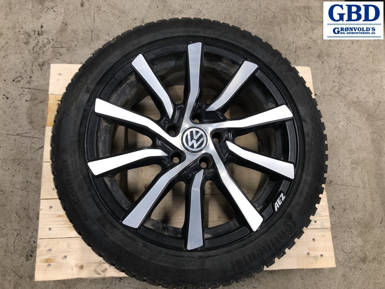VW Golf VII, 2012-2017 (Fase 1)(CONTINENTAL ICE CONTACT 3|205/50 R17)