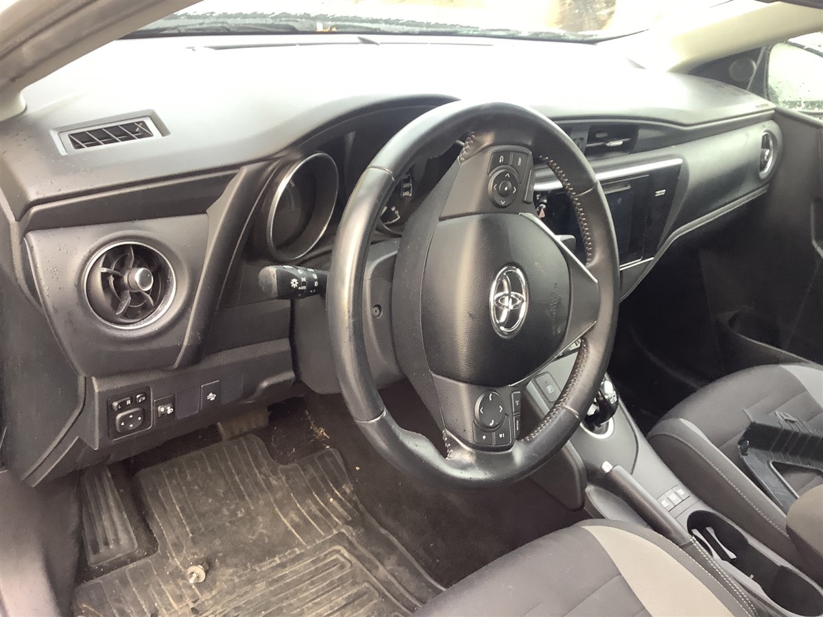 Dashbord til Toyota Auris, 2015-2019 (Type II, Fase 2)  