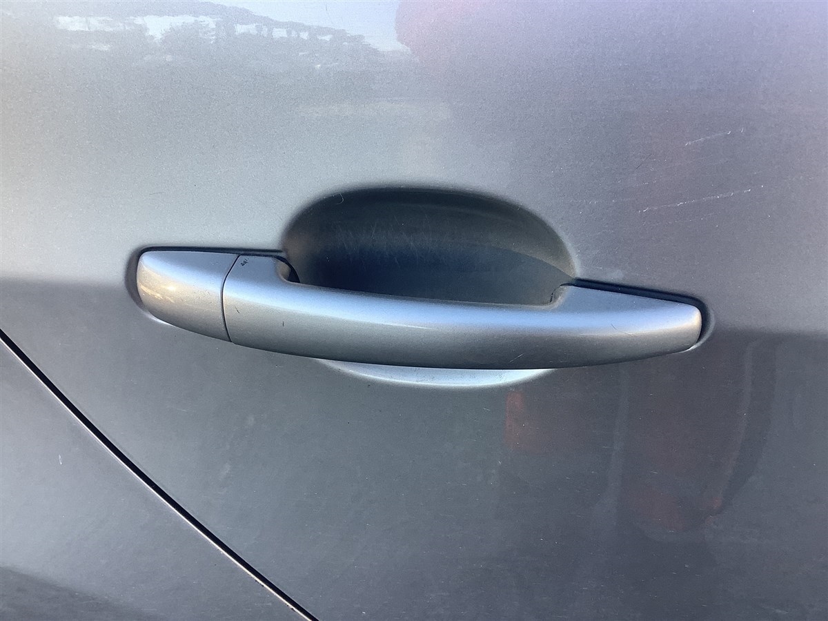 Dørhåndtak utv høyre bak til Peugeot 5008, 2010-2017 (Type I)  