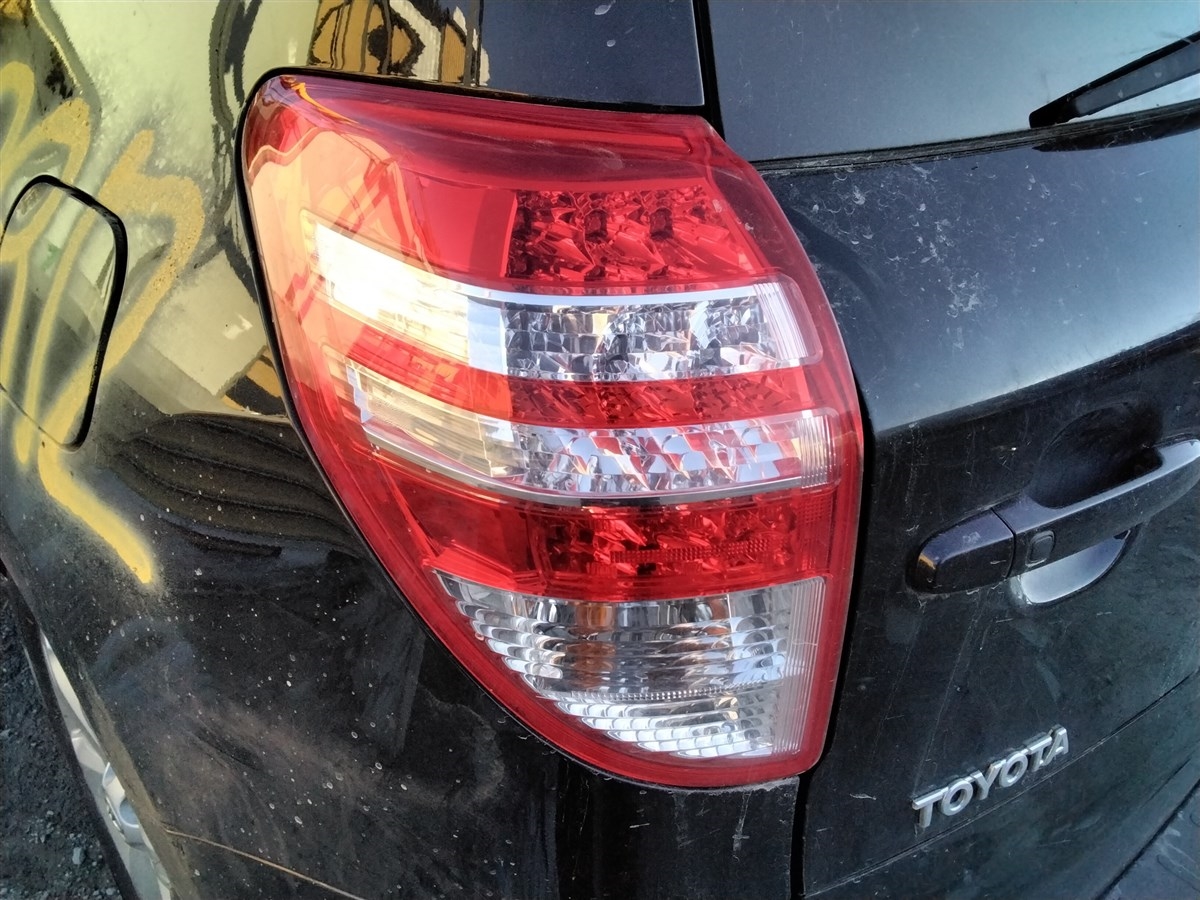 Baklykt venstre til Toyota RAV4, 2009-2013 (Type III, Fase 2)   