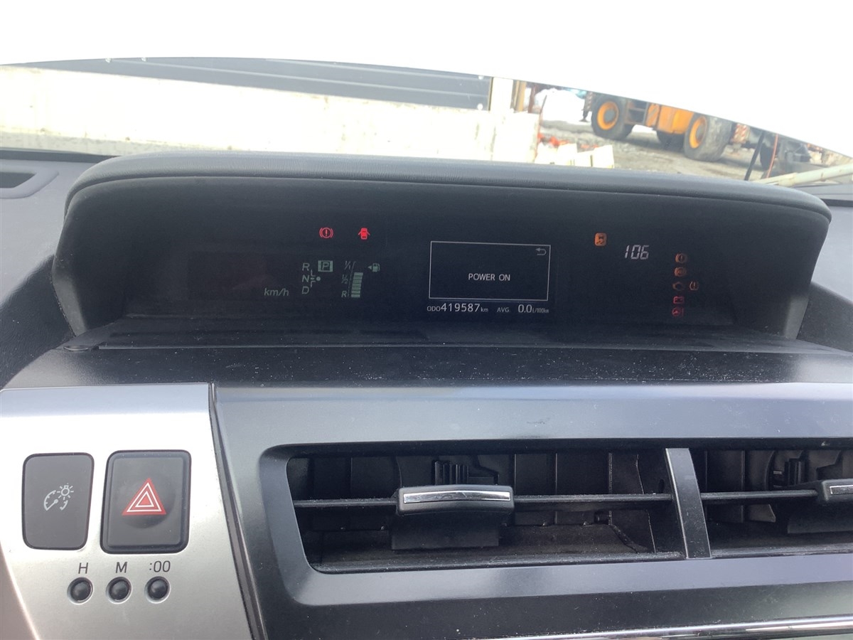 Instrumentpanel til Toyota Prius +7, 2012-2020 (STV, Type III) (STV) 