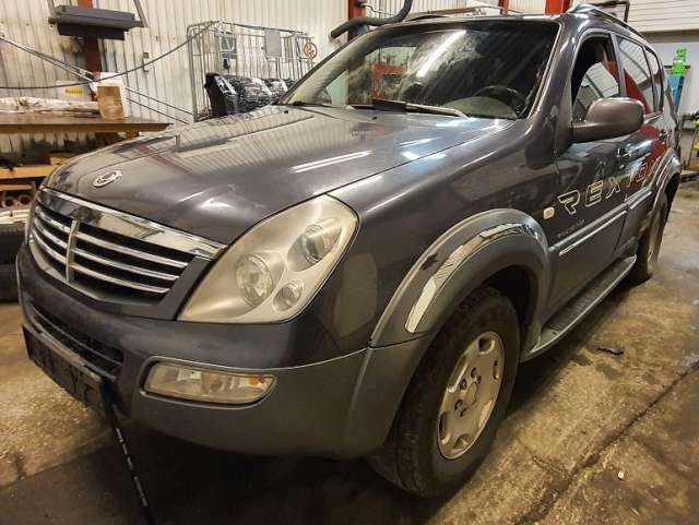 Ssangyong rexton y200